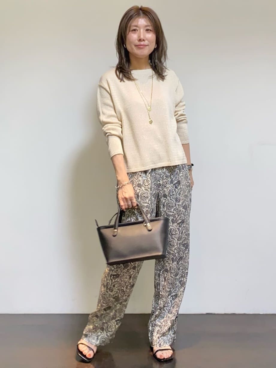 tomoさんの「UNTITLED｜◆【洗える/光沢感】ファンシーヤーンニット」を使ったコーディネート