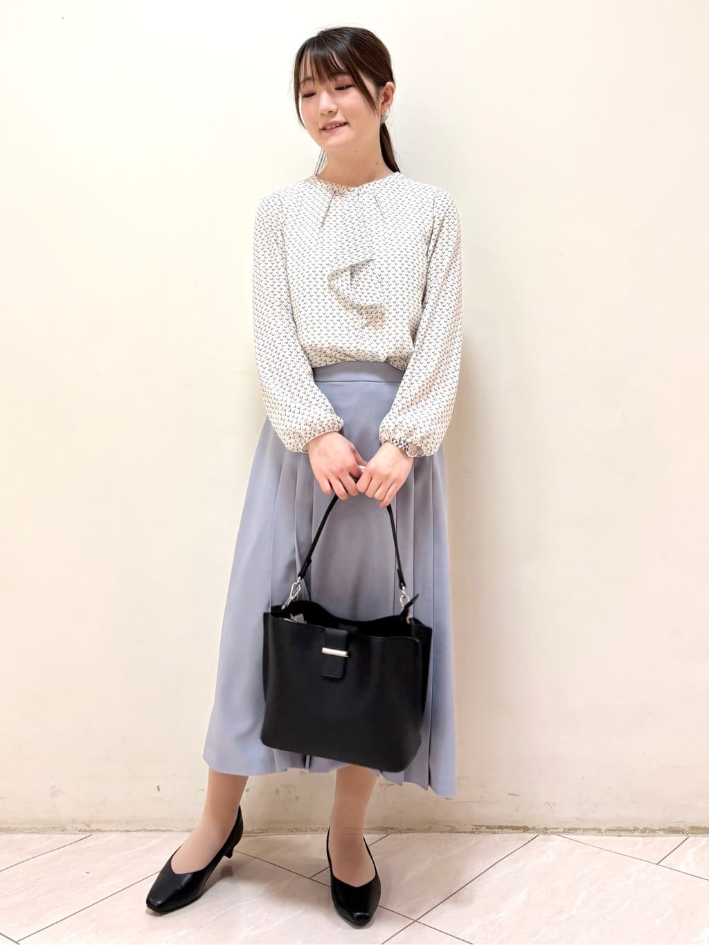 mikiさんの「Reflect｜【UVカット／接触冷感】フロントフリルシフォンブラウス」を使ったコーディネート