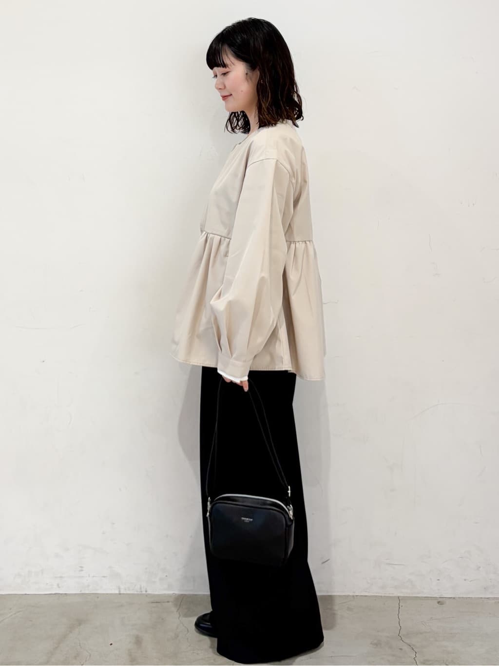 haruさんの「OPAQUE.CLIP｜金ボタン使いリラクシーニット【洗濯機OK】」を使ったコーディネート