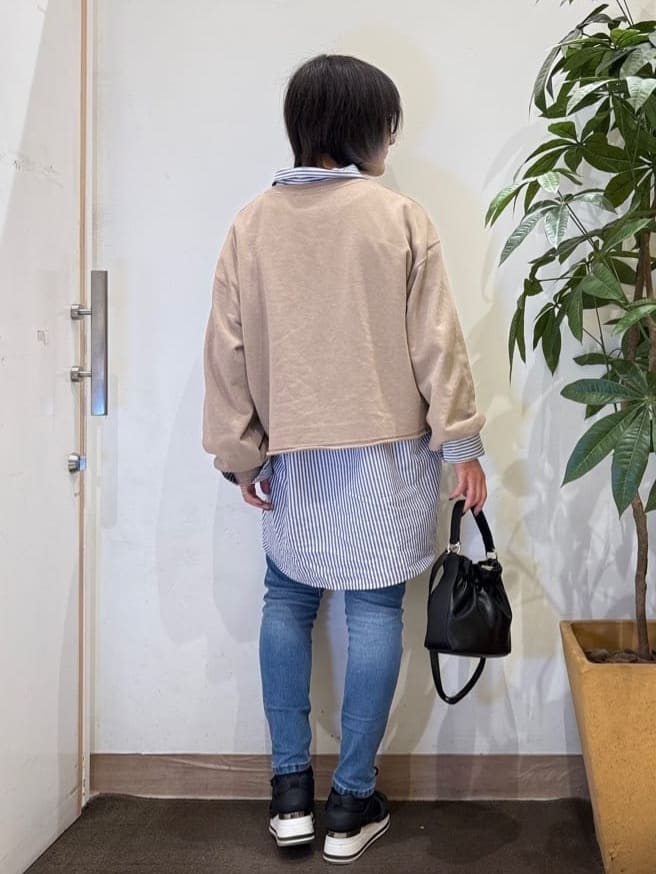 misakiさんの「SHOO･LA･RUE｜【SHOO・LA・RUE DENIM】毎日使いたくなる ストレッチデニムスキニーパンツ」を使ったコーディネート