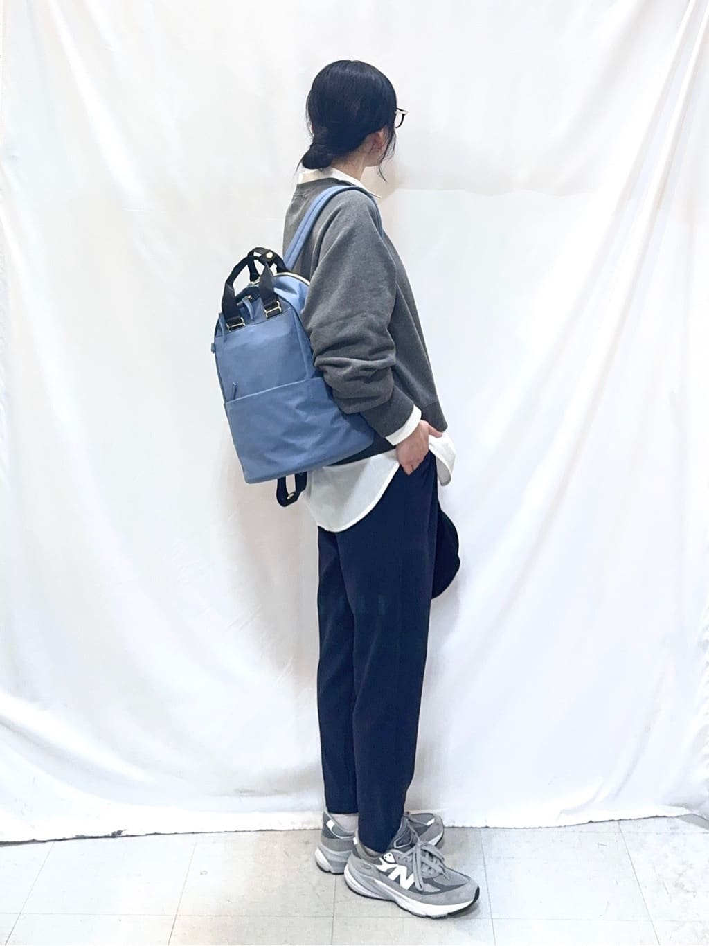 𝐇𝐢𝐫𝐨𝐦𝐢さんの「SHOO･LA･RUE｜【選べる色・柄/S-LL】通年使える レギュラーカラーシャツ」を使ったコーディネート