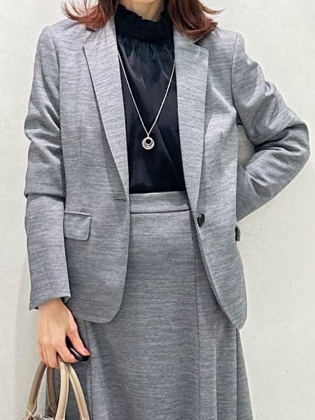 Miwaさんの「UNTITLED｜【洗えるスーツ／ストレッチ】ウール混ジャージ テーラードジャケット」を使ったコーディネート