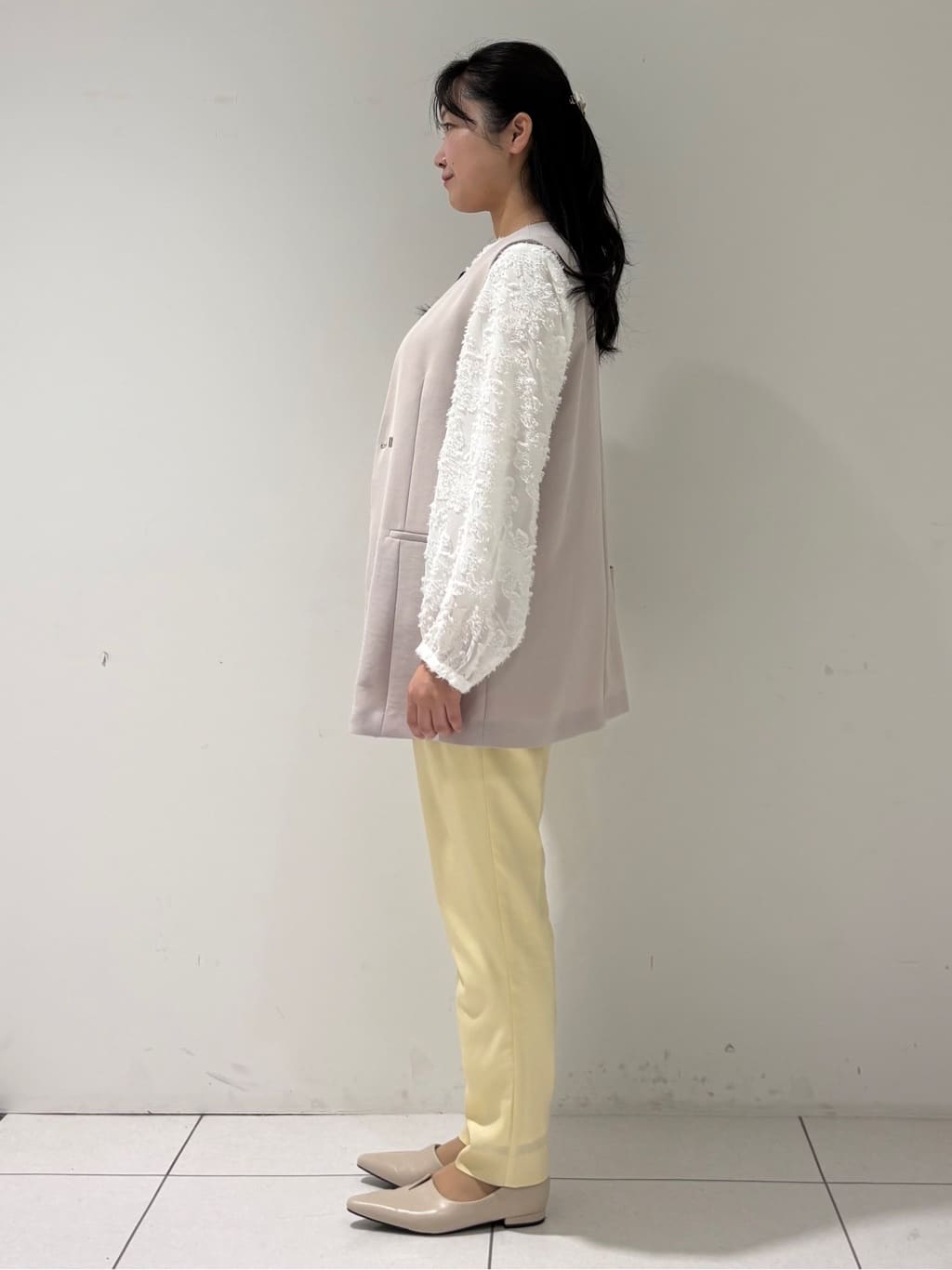 momokoさんの「INDIVI｜【洗える／多機能／SETUP可】着る日傘ジレジャケット」を使ったコーディネート