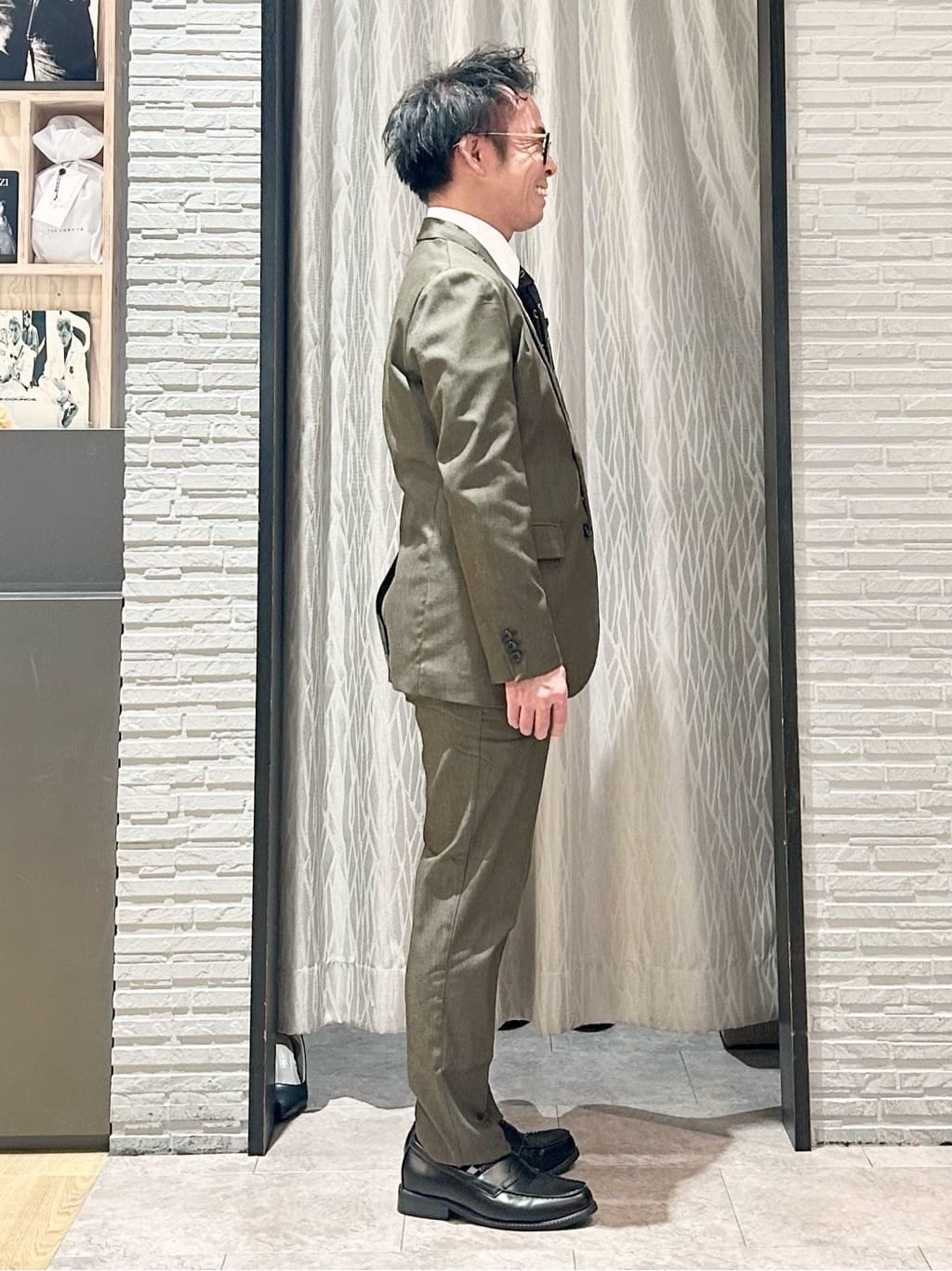 KENJI Iさんの「THE SHOP TK｜ライトエバーデニム ジャケット 洗濯機OK/ストレッチ/セットアップ可」を使ったコーディネート