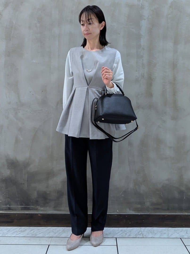 shioさんの「grove｜【マシンウォッシュ/防シワ/S-3L】着回しできるカセット服テーパードパンツ」を使ったコーディネート