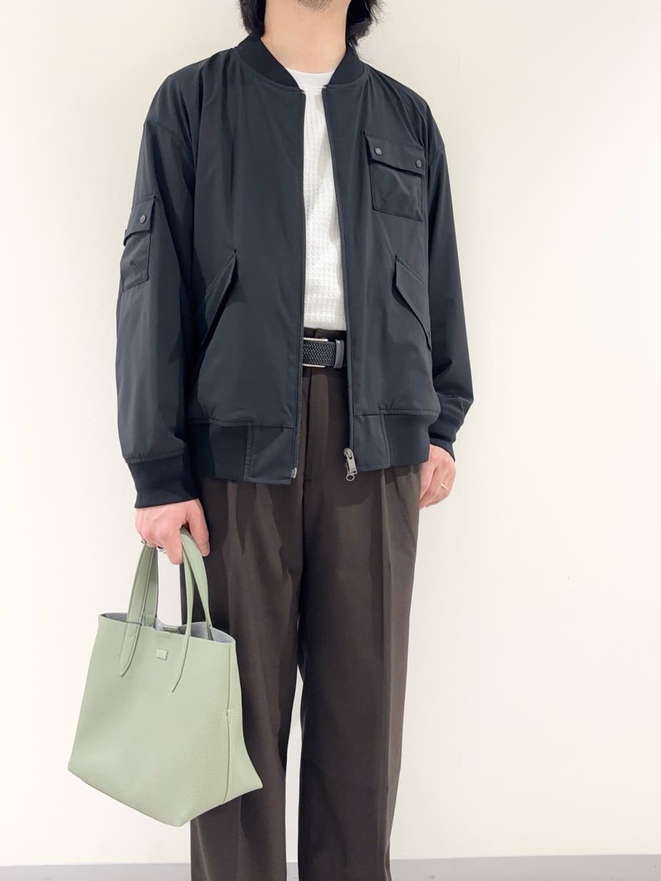 及川さんの「TAKEO KIKUCHI｜【BOWLER HAT LABEL】撥水 MA－1ブルゾン」を使ったコーディネート