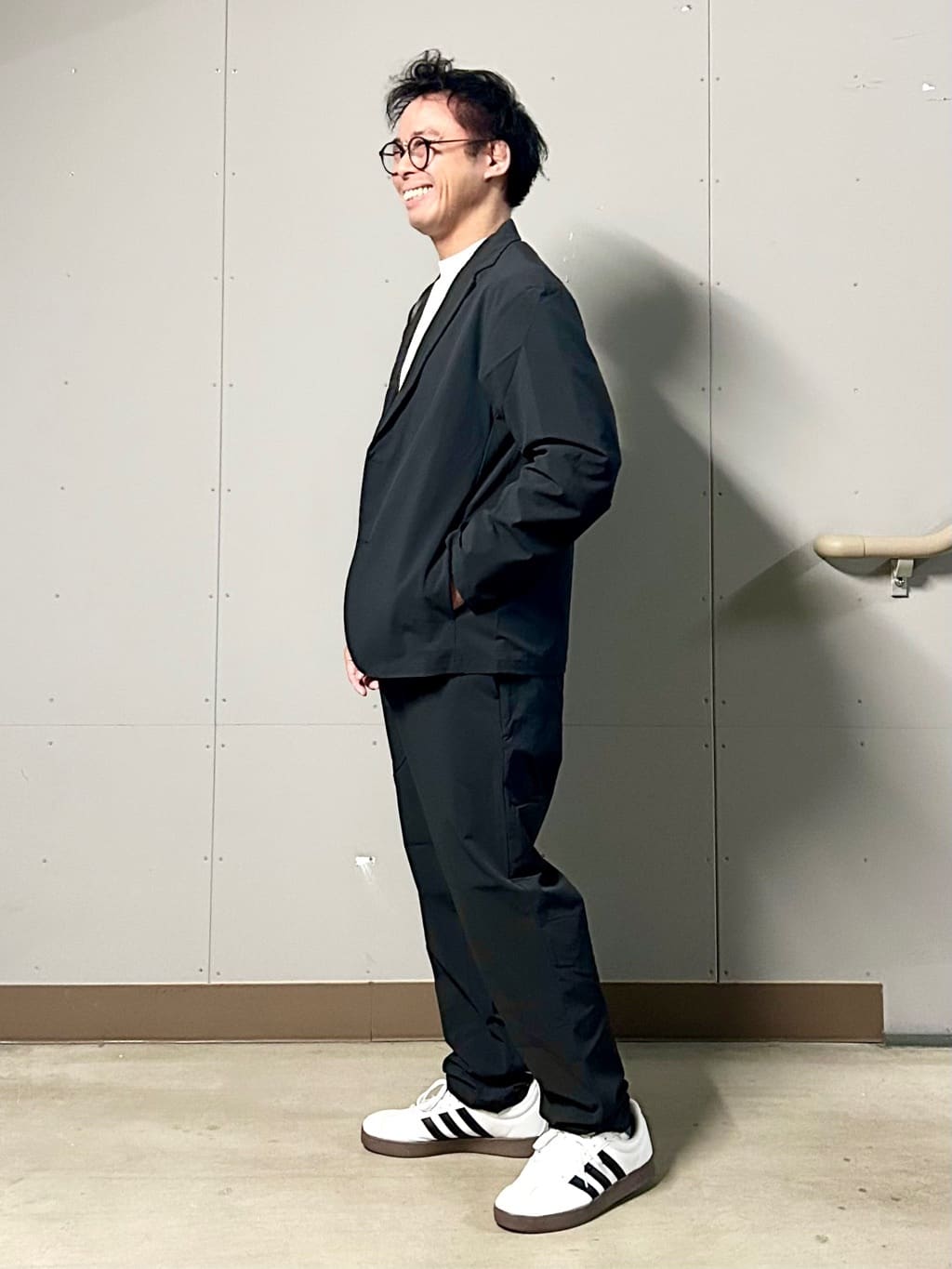 KENJI Iさんの「THE SHOP TK｜《KURO》コーデュラナイロン ジャケット セットアップ可／防シワ／撥水／ストレッチ」を使ったコーディネート