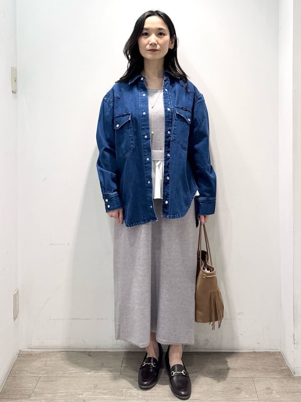 yuicciさんの「OPAQUE.CLIP｜【Lee別注】ウエスタンシャツデニムジャケット【洗濯機OK】」を使ったコーディネート