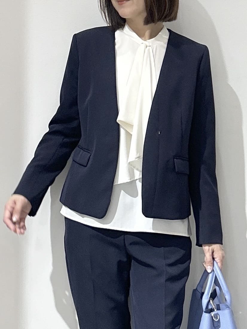 NAKAさんの「OPAQUE.CLIP｜《通勤／セットアップ対応》 パイピングVネックジャケット【洗濯機OK】」を使ったコーディネート