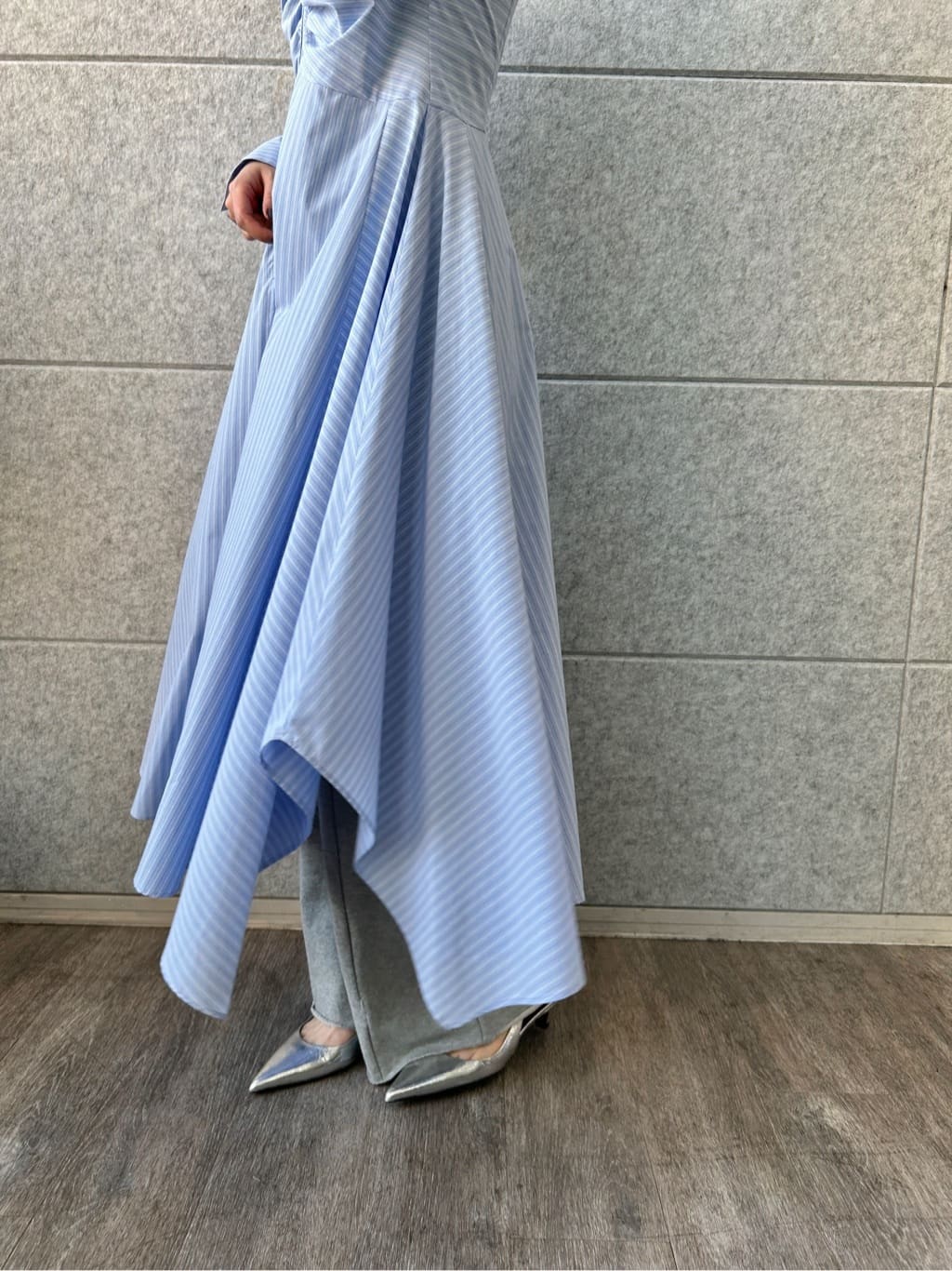 harunaさんの「CODE A｜stripe shirt dress」を使ったコーディネート