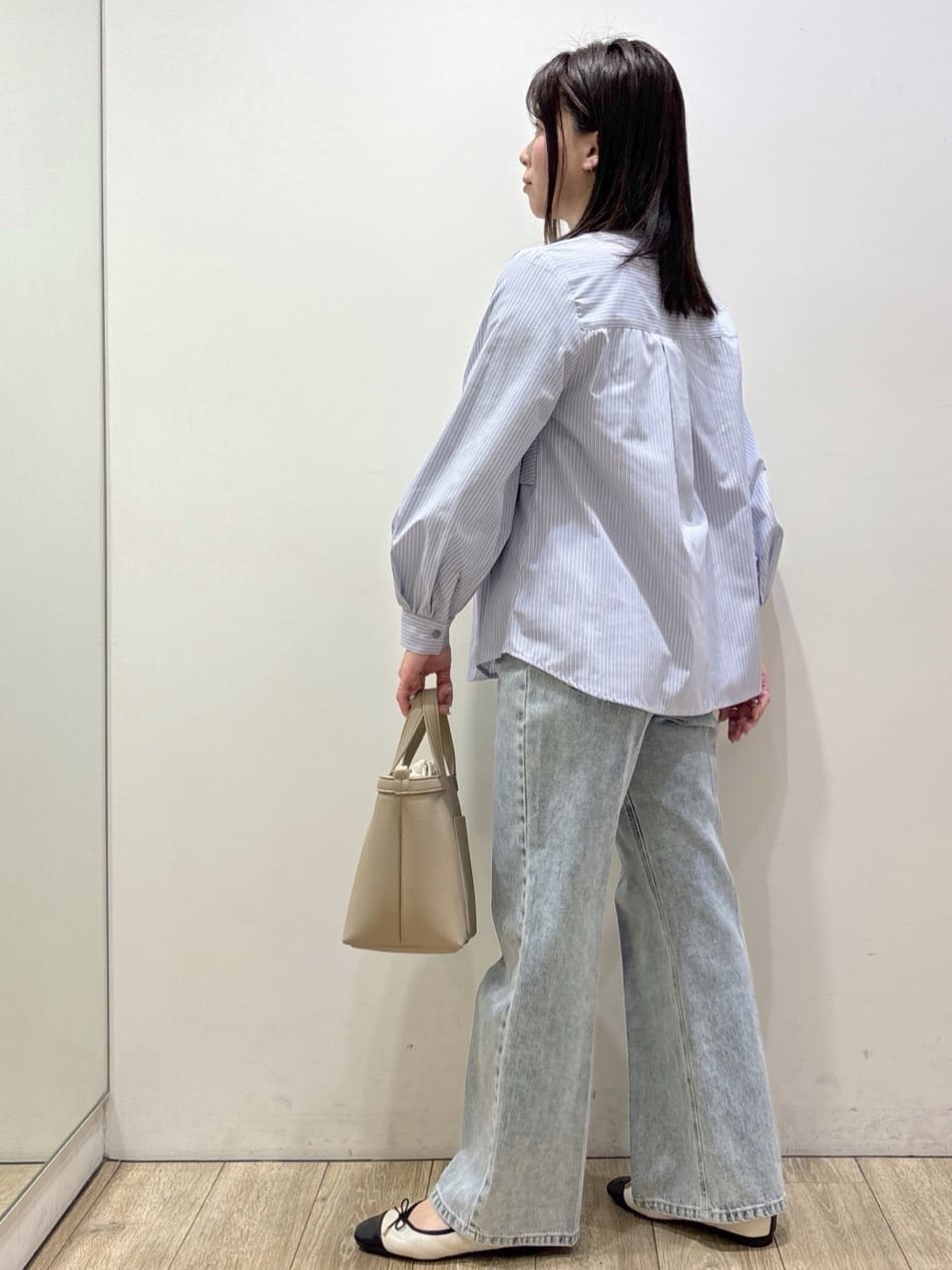 mameさんの「index｜フリルキーネックシャツ【洗濯機OK／イージーアイロン／防シワ】《XS～LL／7col》」を使ったコーディネート