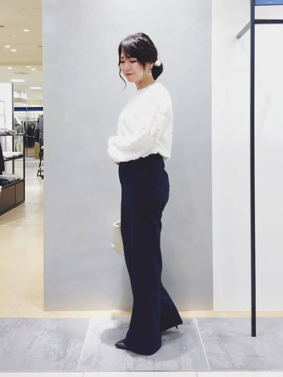 TOMOMIさんの「INDIVI｜【通勤スーツ／洗える】ストレッチワイドパンツ」を使ったコーディネート