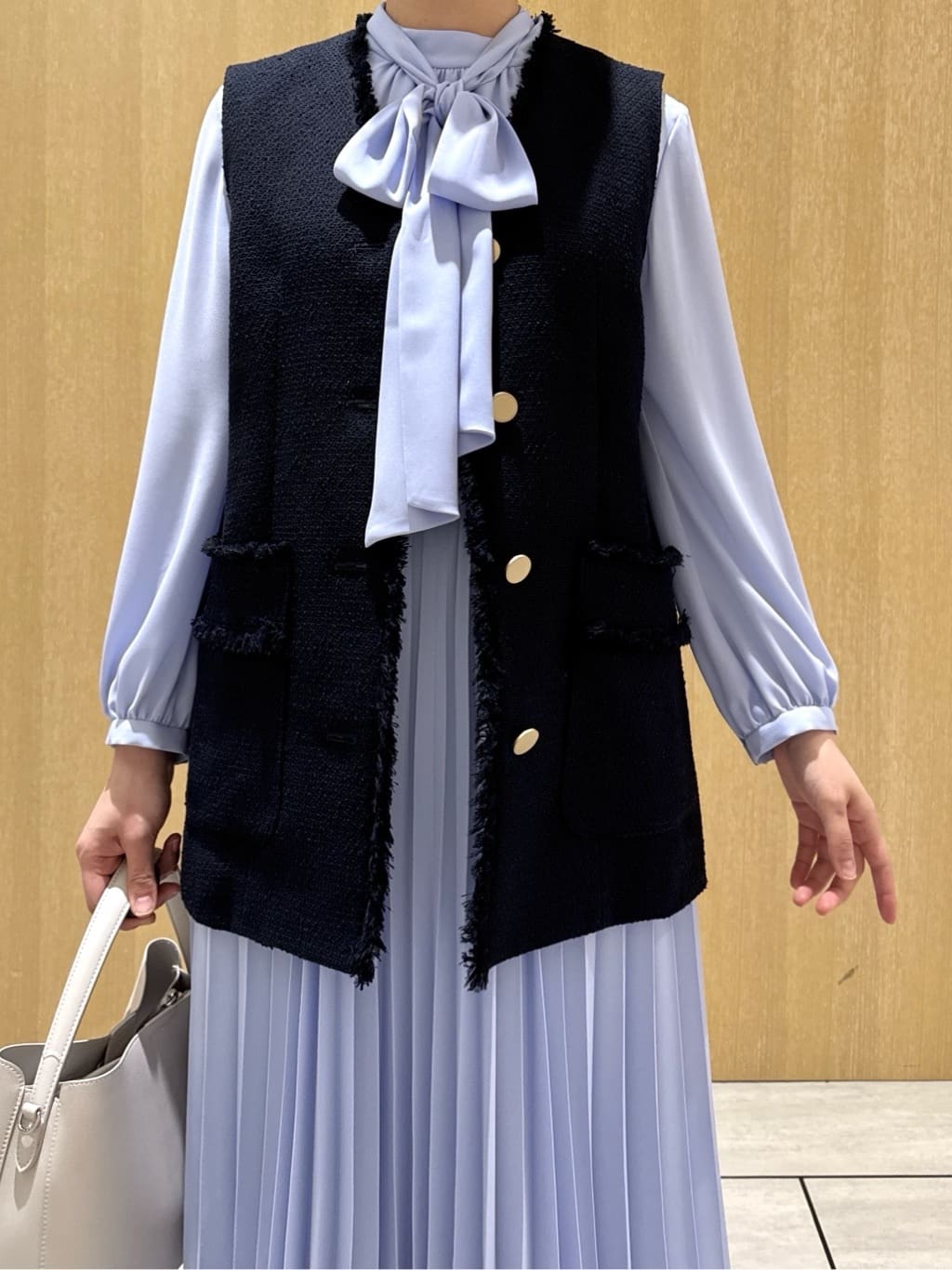 nanaさんの「UNTITLED｜【オンオフ使える】スラブツイード ジレ」を使ったコーディネート
