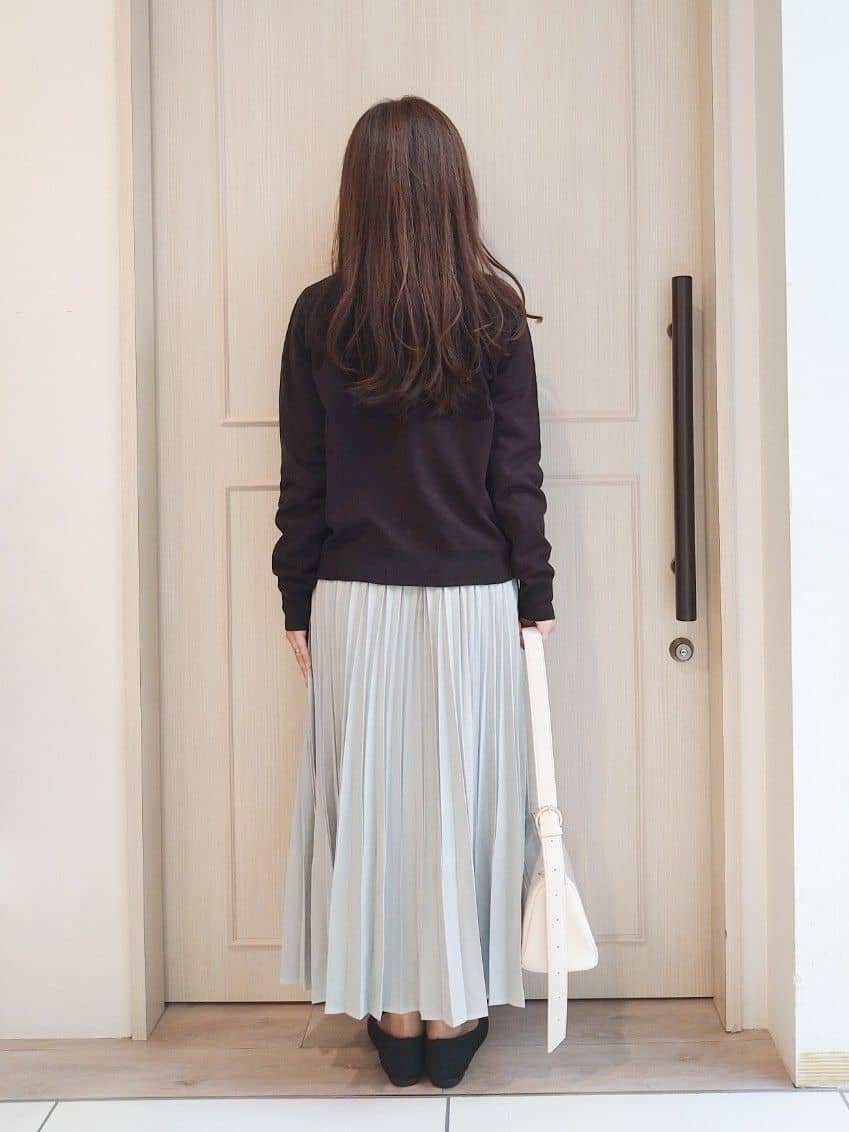 mi-saさんの「SHOO･LA･RUE｜【洗濯機可/S-LL/アンサンブル可】結局、シンプル クルーネックニット」を使ったコーディネート