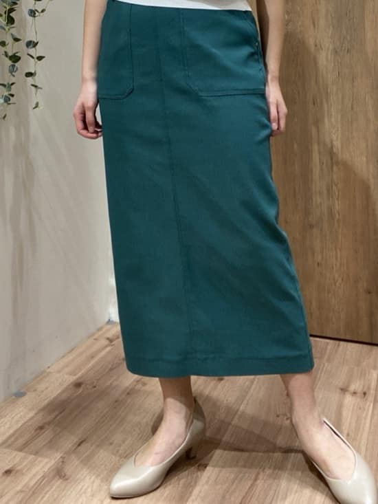 まなしぃさんの「grove｜【シリーズ累計36万枚/UVカット・ひんやり・洗濯機OK】やわらかドライタッチ 五分袖クルーネックニ」を使ったコーディネート