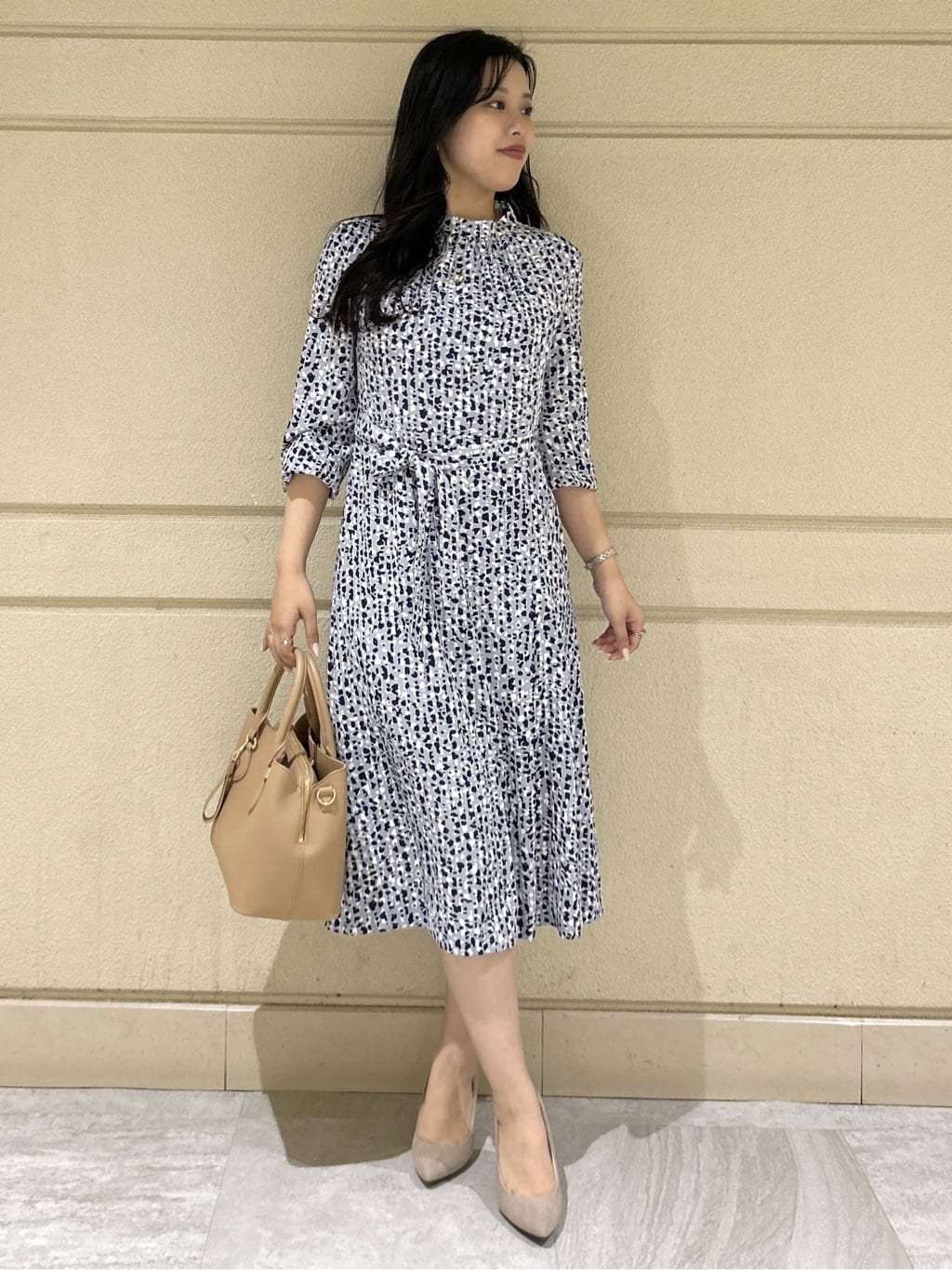 Momokaさんの「COUP DE CHANCE｜【手洗い可／日本製】エレガントワンピース」を使ったコーディネート