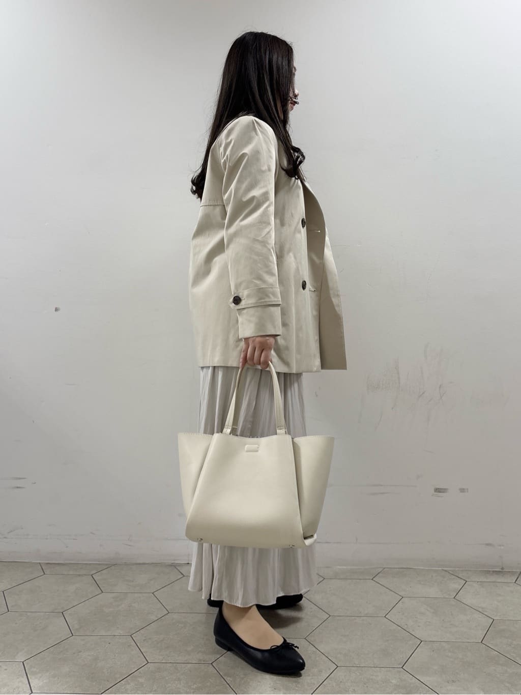 kahoさんの「INDIVI｜【花粉付着防止／撥水／UVケア】名品トレンチコート」を使ったコーディネート