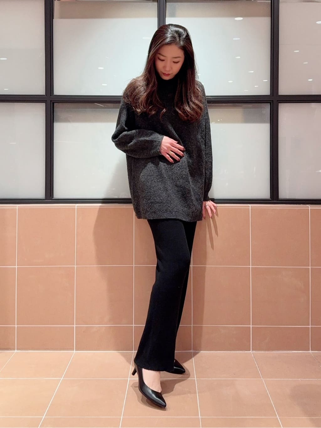 kaoriさんの「ESPERANZA｜【レイン対応/12時間パンプス】約5.5cm 歩きやすくて疲れにくい」を使ったコーディネート