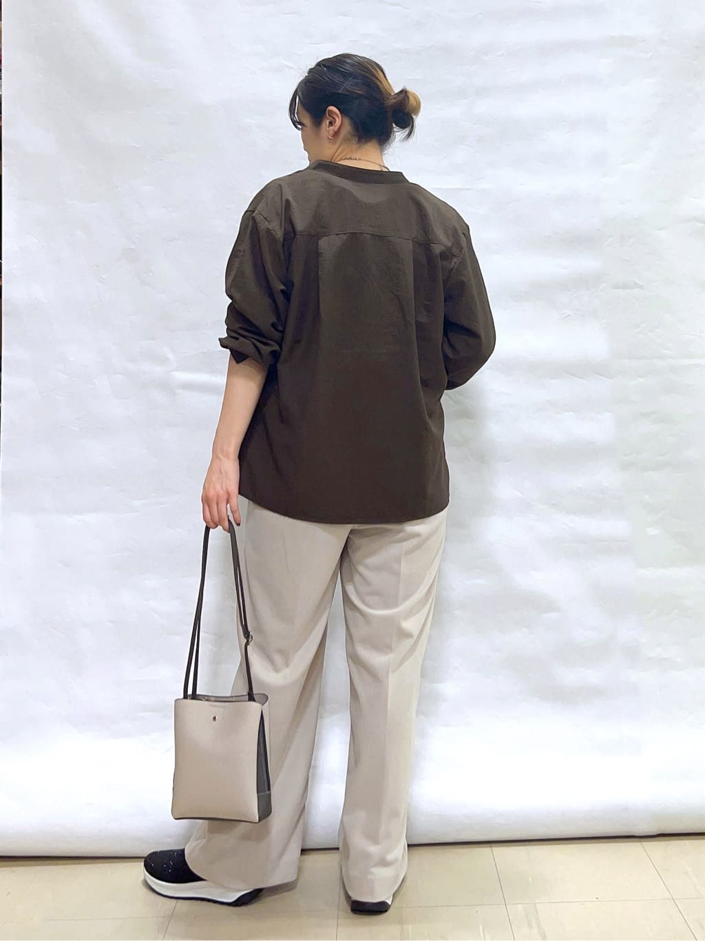 まっつんさんの「SHOO･LA･RUE｜【軽量/高レビュー】見た目よりもたっぷり入る ふわっと軽い3層ショルダー」を使ったコーディネート