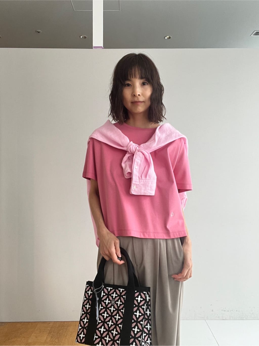 misaさんの「DRESSTERIOR｜【人気定番/ウォッシャブル】ガーメントダイラミーシャツ」を使ったコーディネート