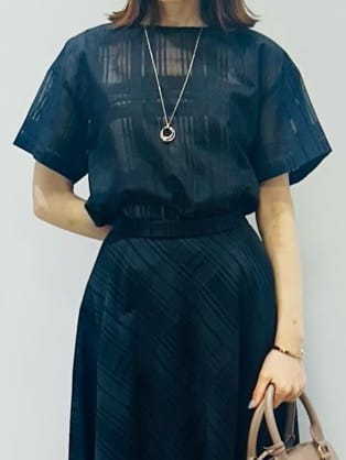 Miwaさんの「UNTITLED｜【アンサンブル可/薄手】ベーシッククルーネックカーディガン」を使ったコーディネート