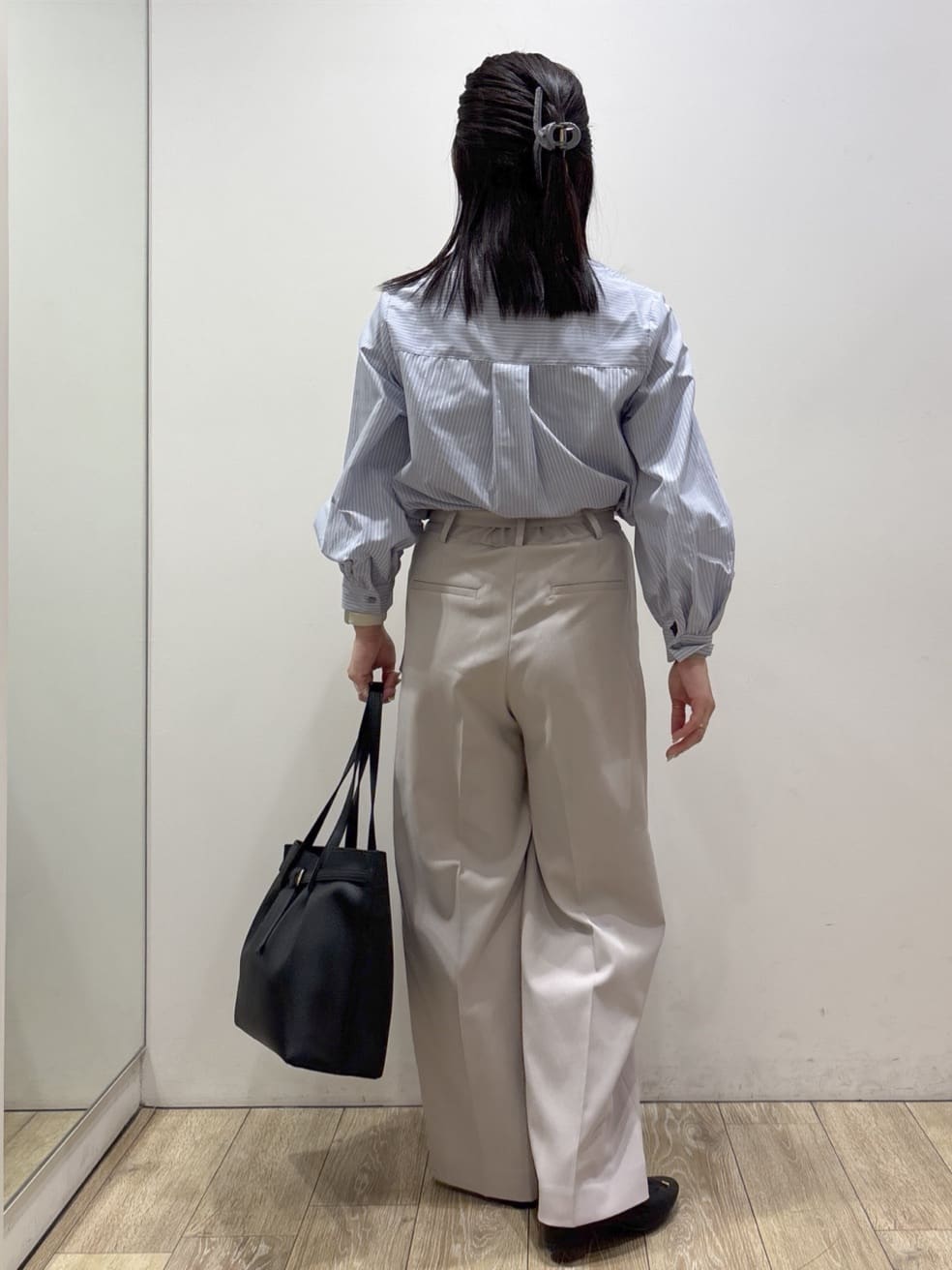 mameさんの「index｜撥水トレンチコート【洗濯機OK／花粉対応】《XS～3L》」を使ったコーディネート