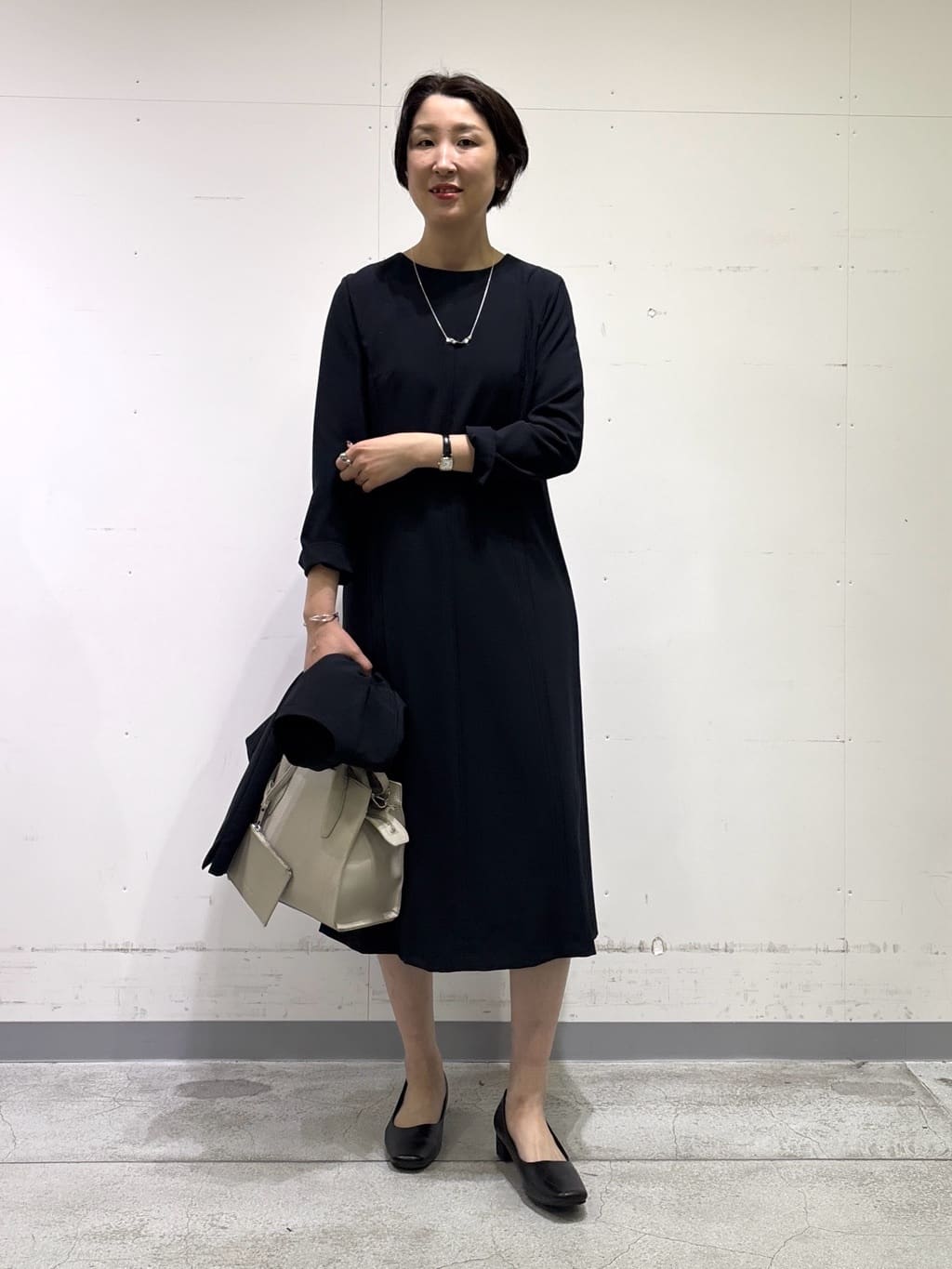 yuriさんの「INDIVI｜【上品光沢／SETUP可能】切り替えデザインジャケット」を使ったコーディネート