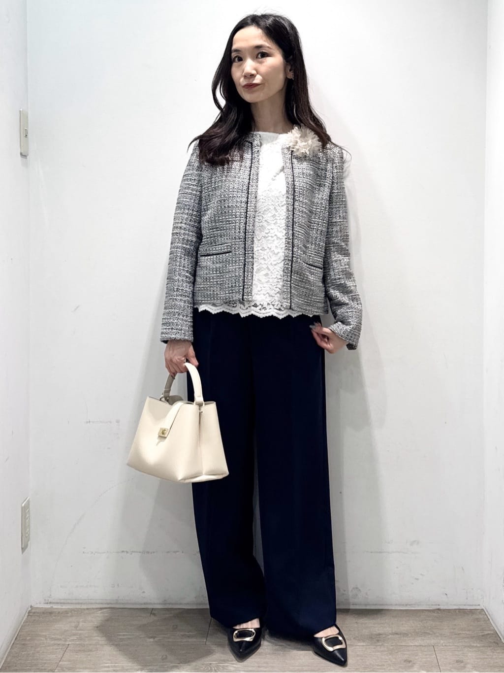 yuicciさんの「OPAQUE.CLIP｜《通勤対応》レースブラウス【洗濯機OK】」を使ったコーディネート