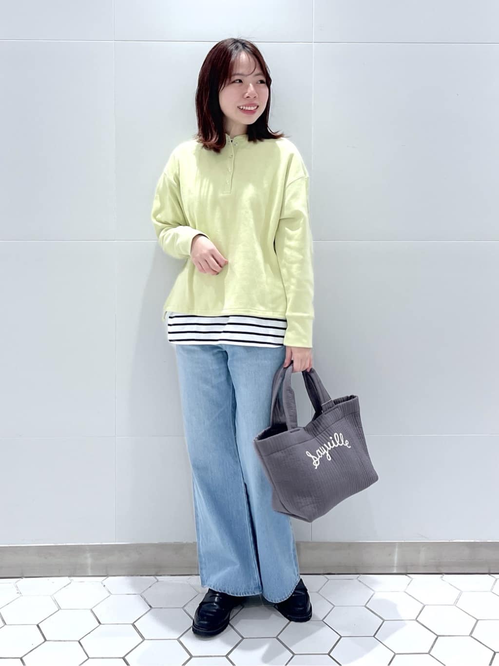 Makinoさんの「Dessin｜【花粉ガード/撥水加工/洗える】クルーネックスプリングコート」を使ったコーディネート