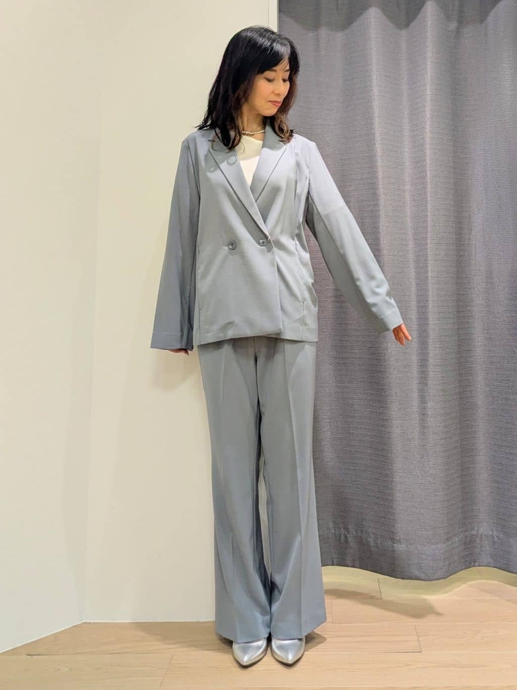 miiさんの「INDIVI｜Comfy SET UP｜ダブルブレストイージージャケット【セットアップ対応／通勤／カセット服／接触」を使ったコーディネート