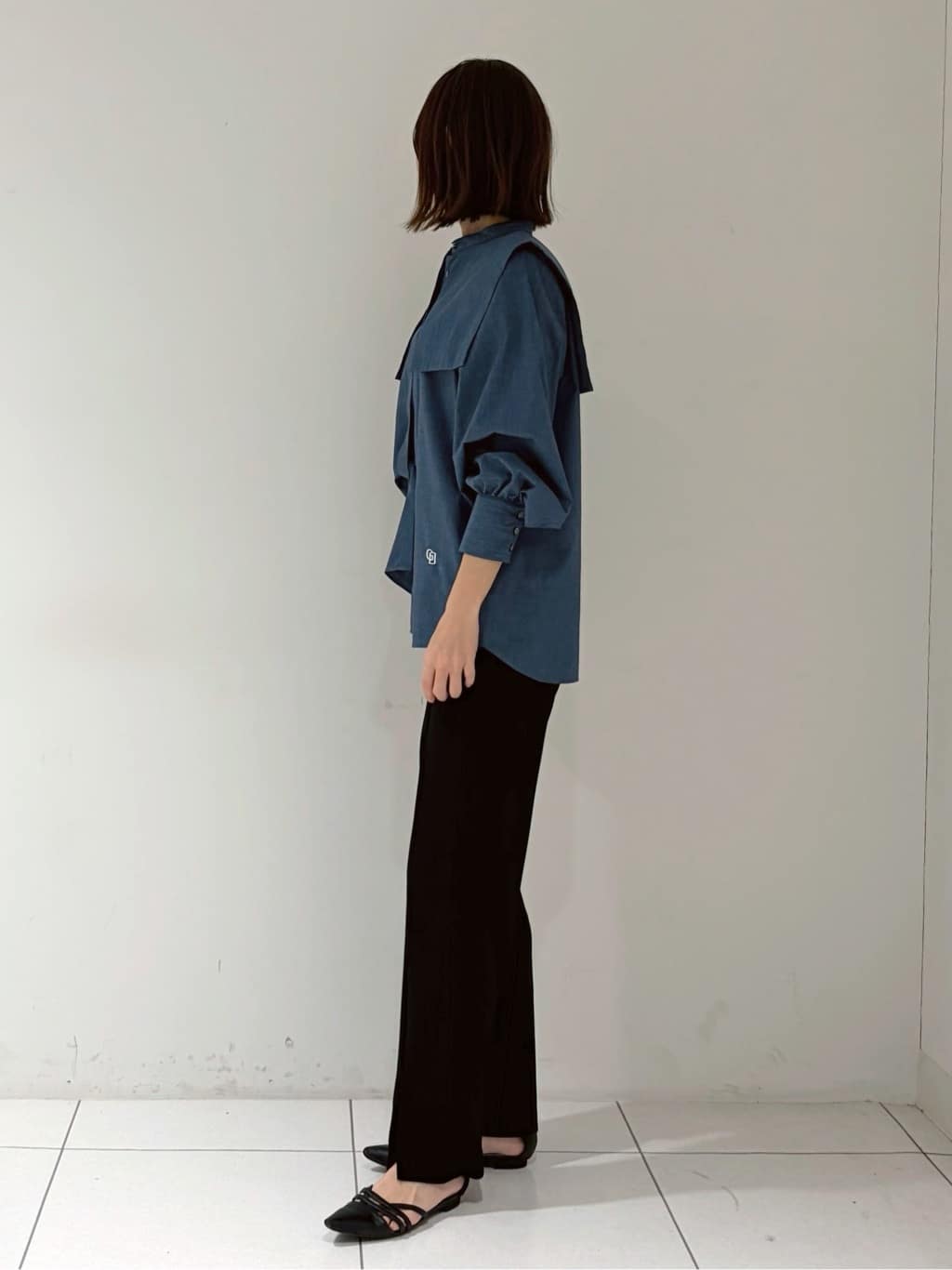 shioriさんの「INDIVI｜ビッグカラーシャツ」を使ったコーディネート