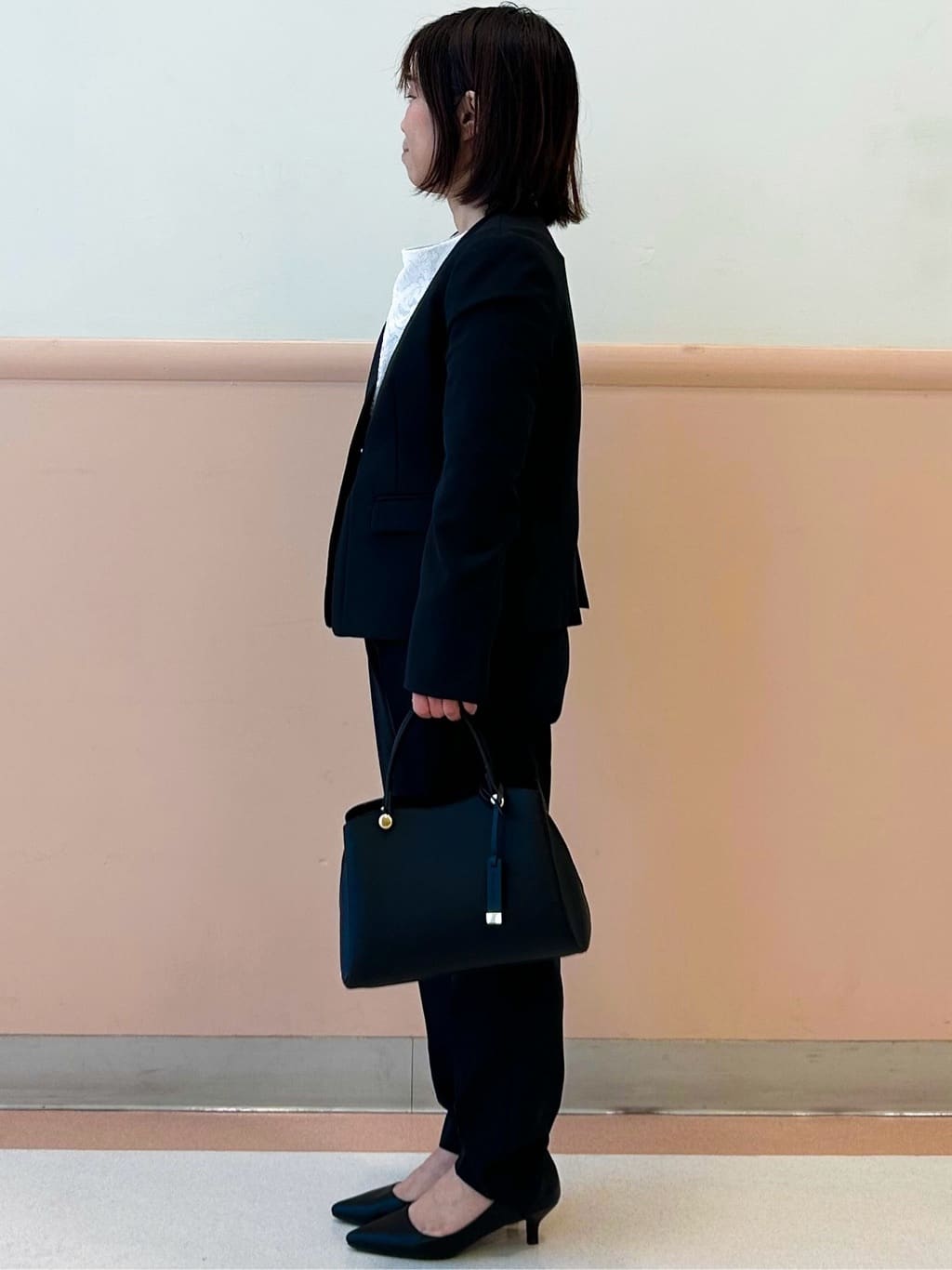 こやさんの「OPAQUE.CLIP｜《通勤対応》レースブラウス【洗濯機OK】」を使ったコーディネート