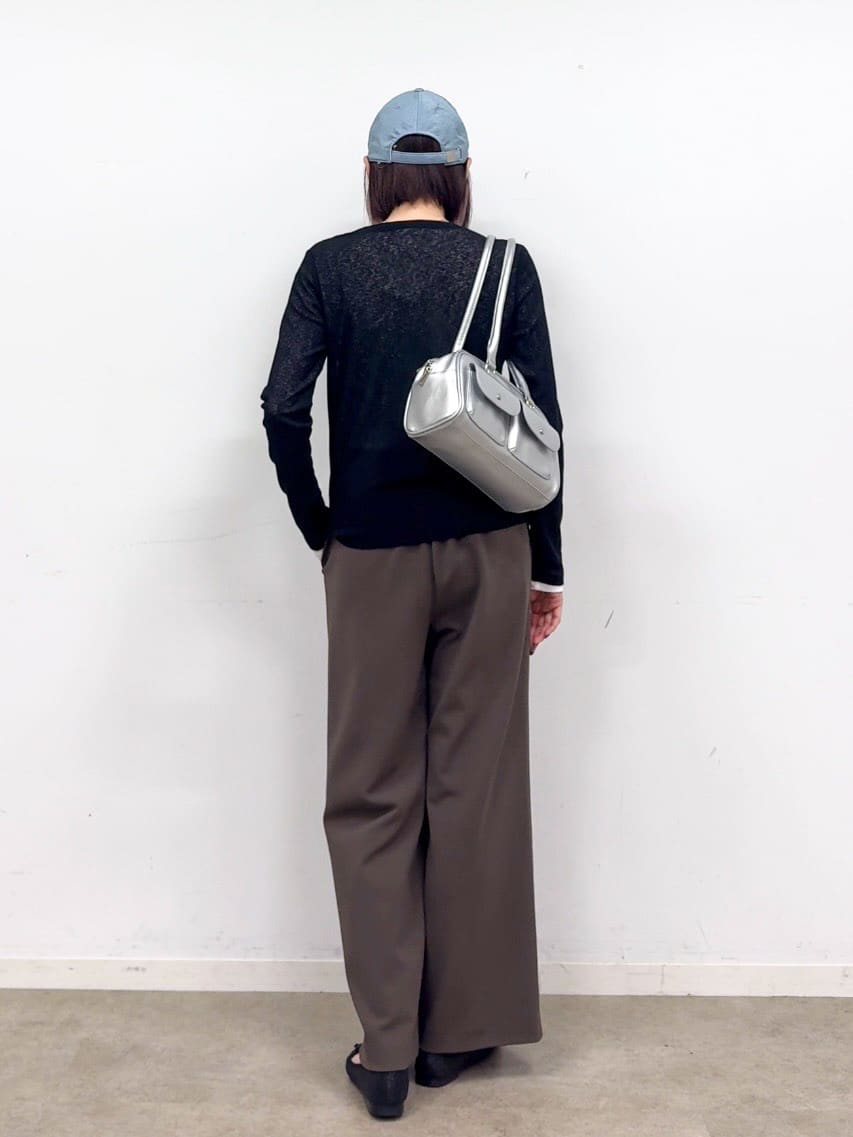 𝐜𝐡𝐢𝐤𝐚さんの「SHOO･LA･RUE｜【高レビュー/S-LL/着丈選べる/洗濯後しわになりにくい】スマートに見えるイージーワイドパンツ」を使ったコーディネート