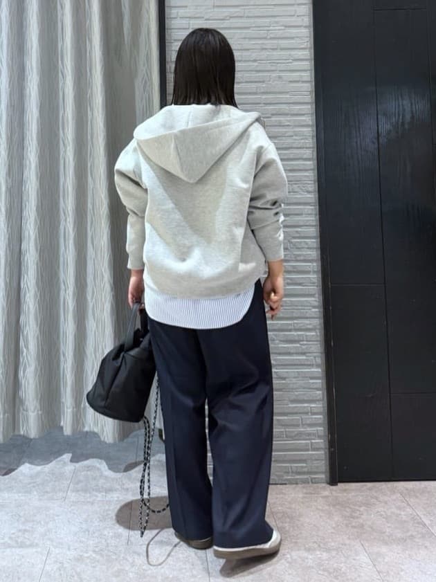 chさんの「THE SHOP TK｜ダンボールジップパーカ」を使ったコーディネート