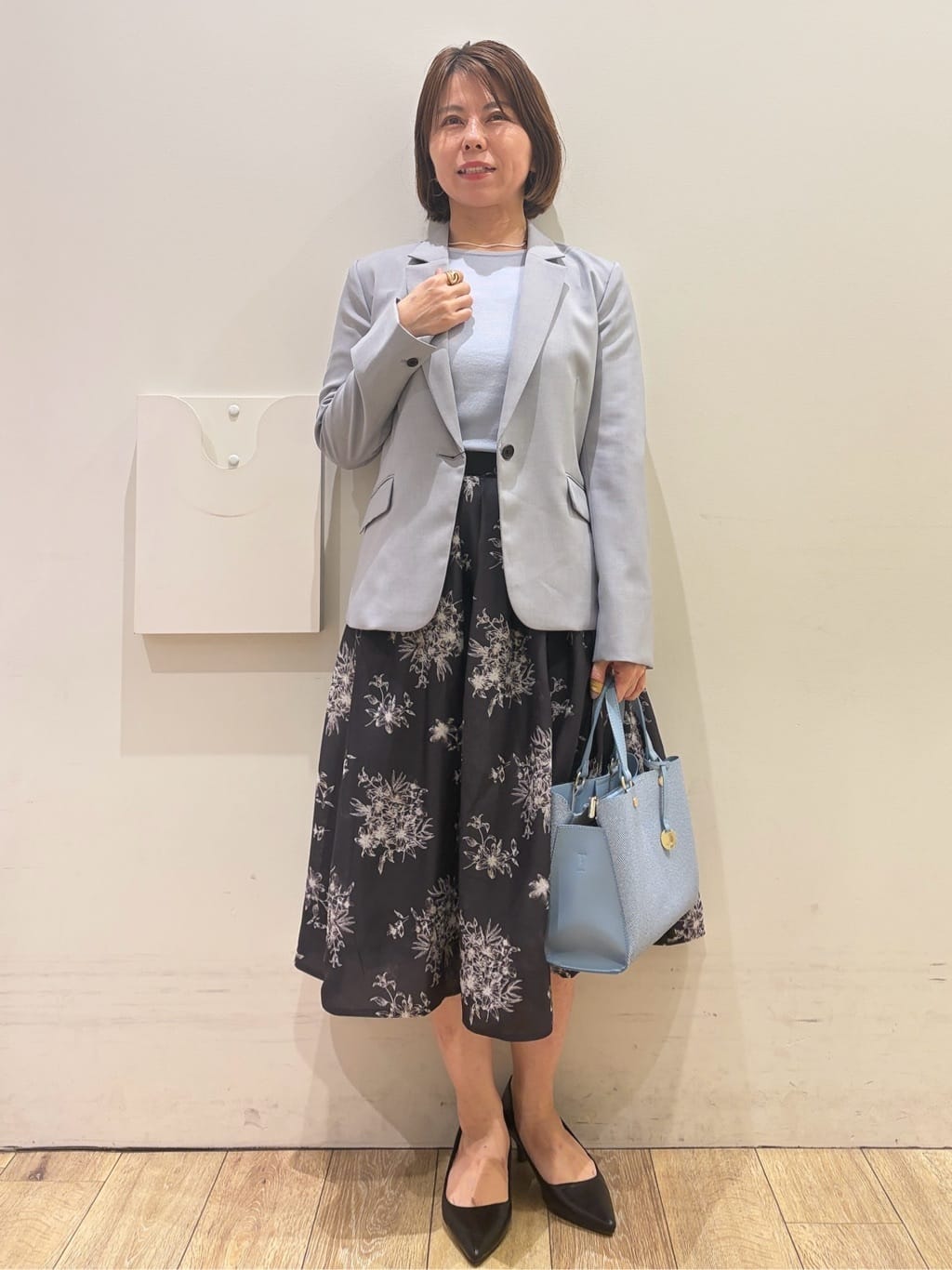 YUKOさんの「index｜バルーン風スリーブバイカラーニット【洗濯機OK】」を使ったコーディネート