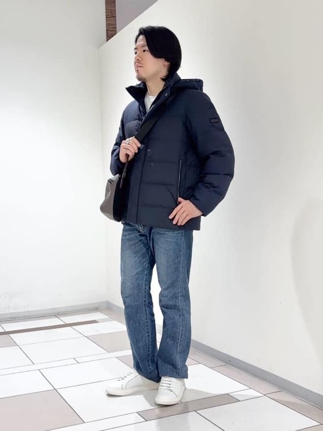 及川さんの「TAKEO KIKUCHI｜カラーコンビ ダウンブルゾン」を使ったコーディネート