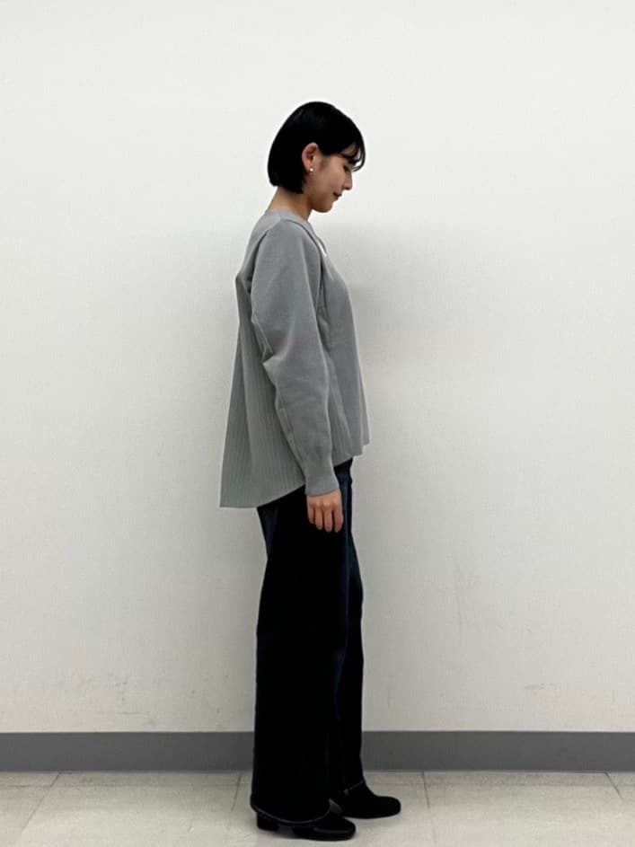 hinanoさんの「INDIVI｜【洗える／選べる8色】トーンアップニット」を使ったコーディネート