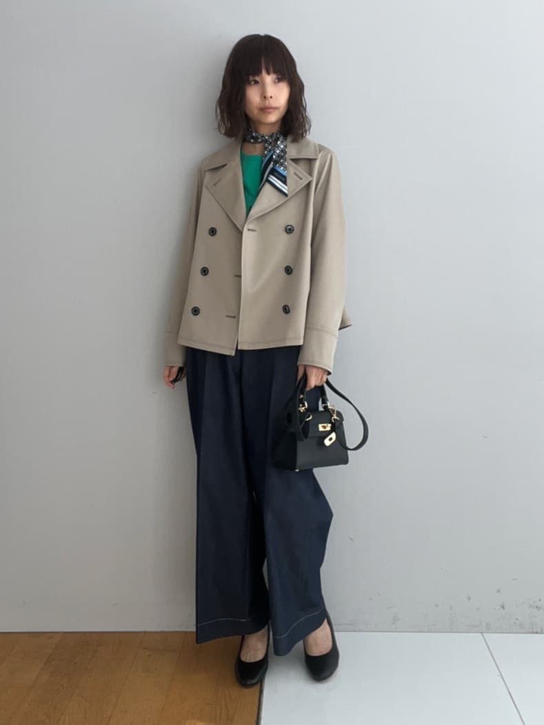 misaさんの「DRESSTERIOR｜【ウォッシャブル/撥水素材】Aラインショートトレンチジャケット」を使ったコーディネート