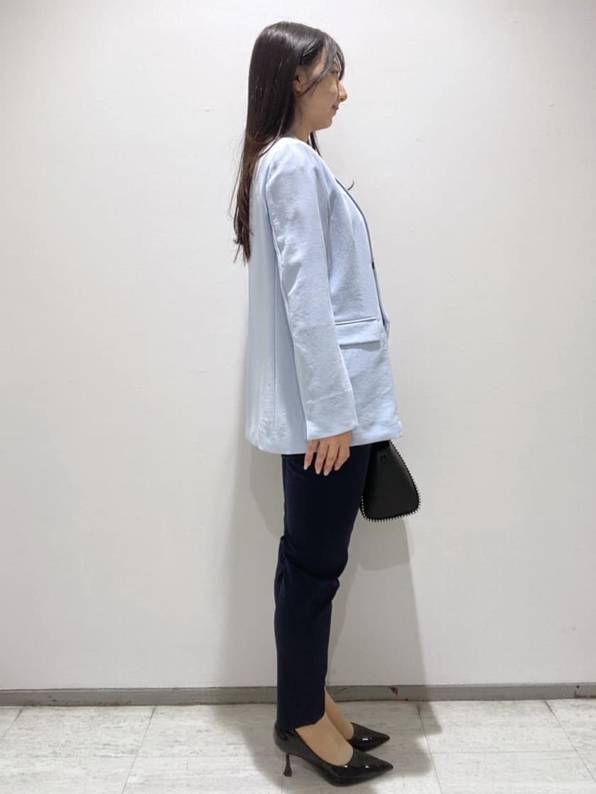 meiさんの「INDIVI｜【洗える／レイヤードにおすすめ】シャーリングレース ロングTシャツ」を使ったコーディネート