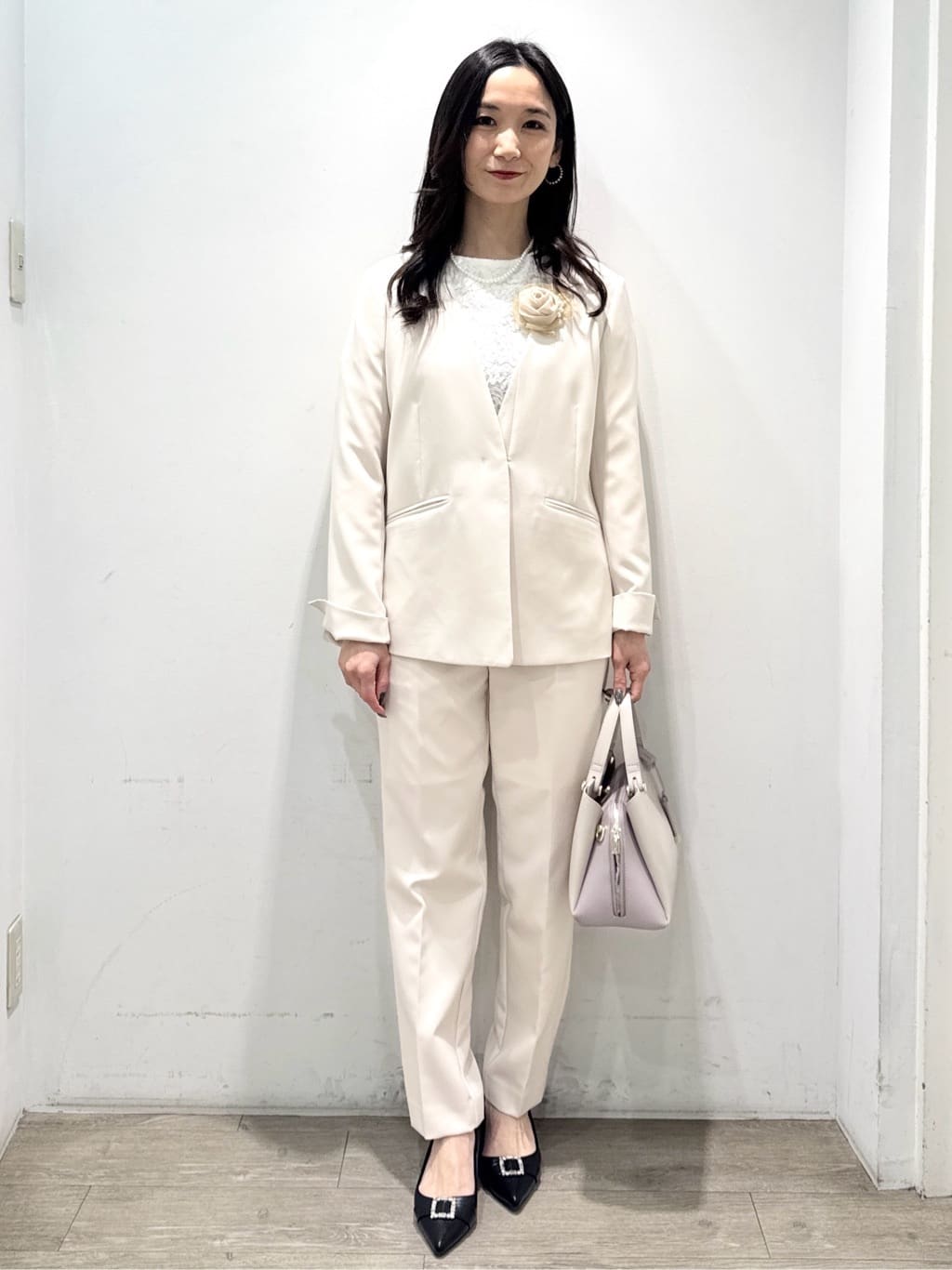 yuicciさんの「OPAQUE.CLIP｜《通勤／セットアップ対応》 パイピングVネックジャケット【洗濯機OK】」を使ったコーディネート