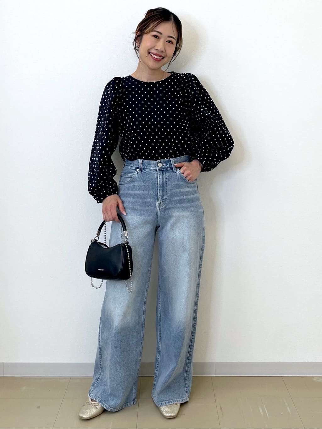 Akiさんの「OPAQUE.CLIP｜ドビードットパフスリーブブラウス【洗濯機OK】」を使ったコーディネート