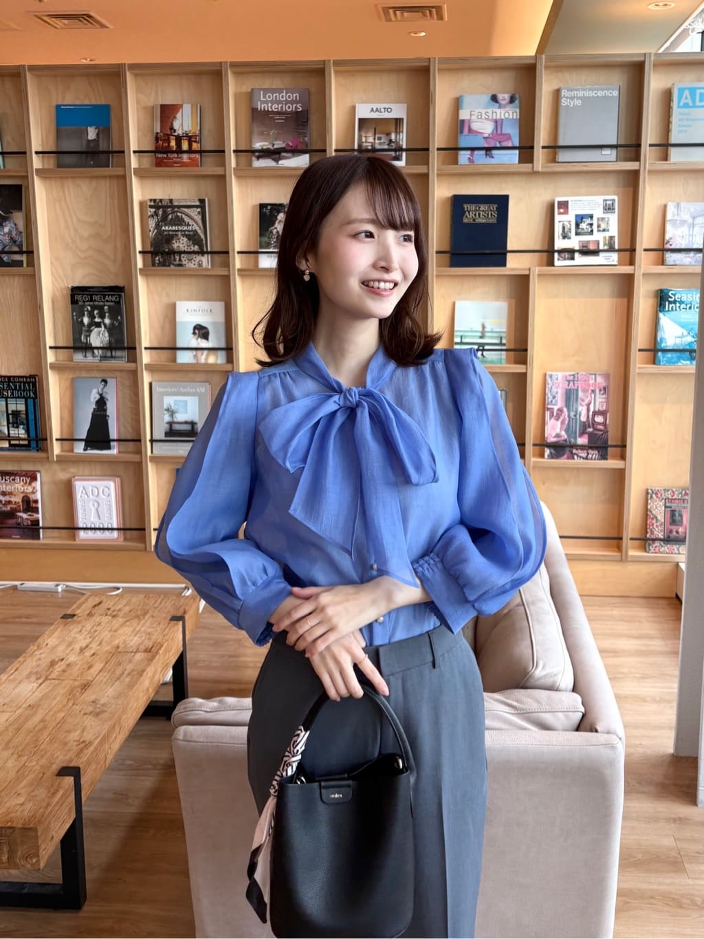 みさかさんの「index｜ストレッチスリムフレアパンツ【洗濯機OK】」を使ったコーディネート