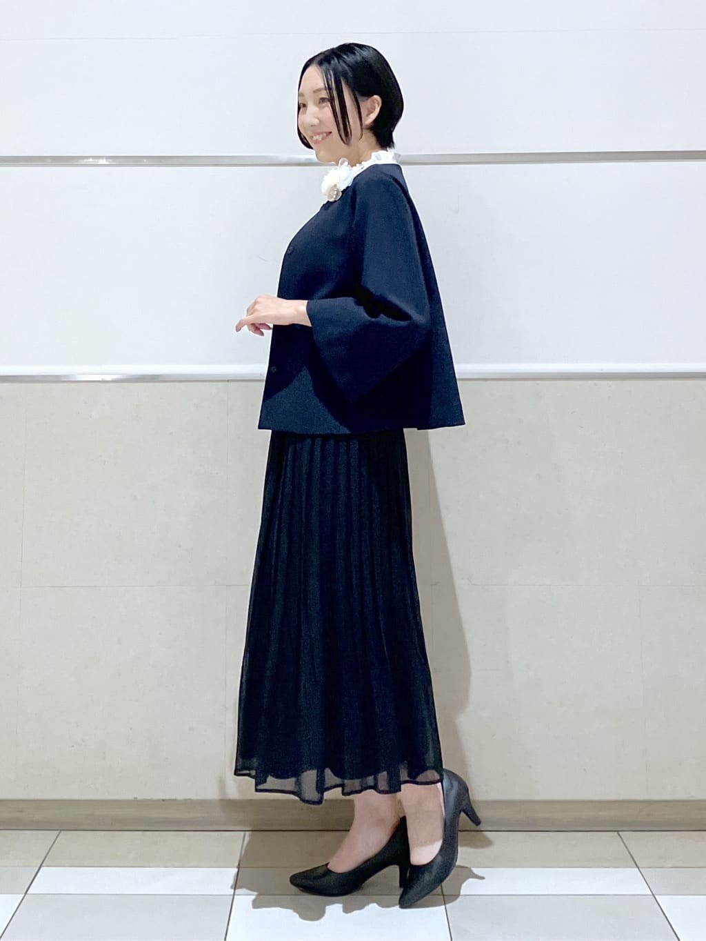 eriko さんの「Dessin｜【洗える】フリルネックジョーゼットブラウス」を使ったコーディネート