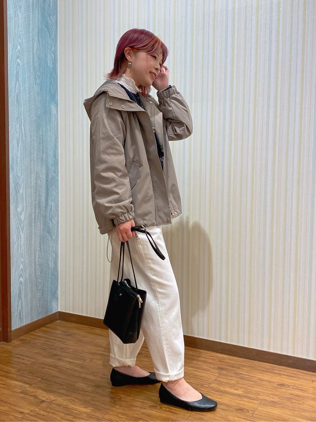ayaさんの「SHOO･LA･RUE｜編み柄が上品 ラメ配色透かし編みカーディガン」を使ったコーディネート