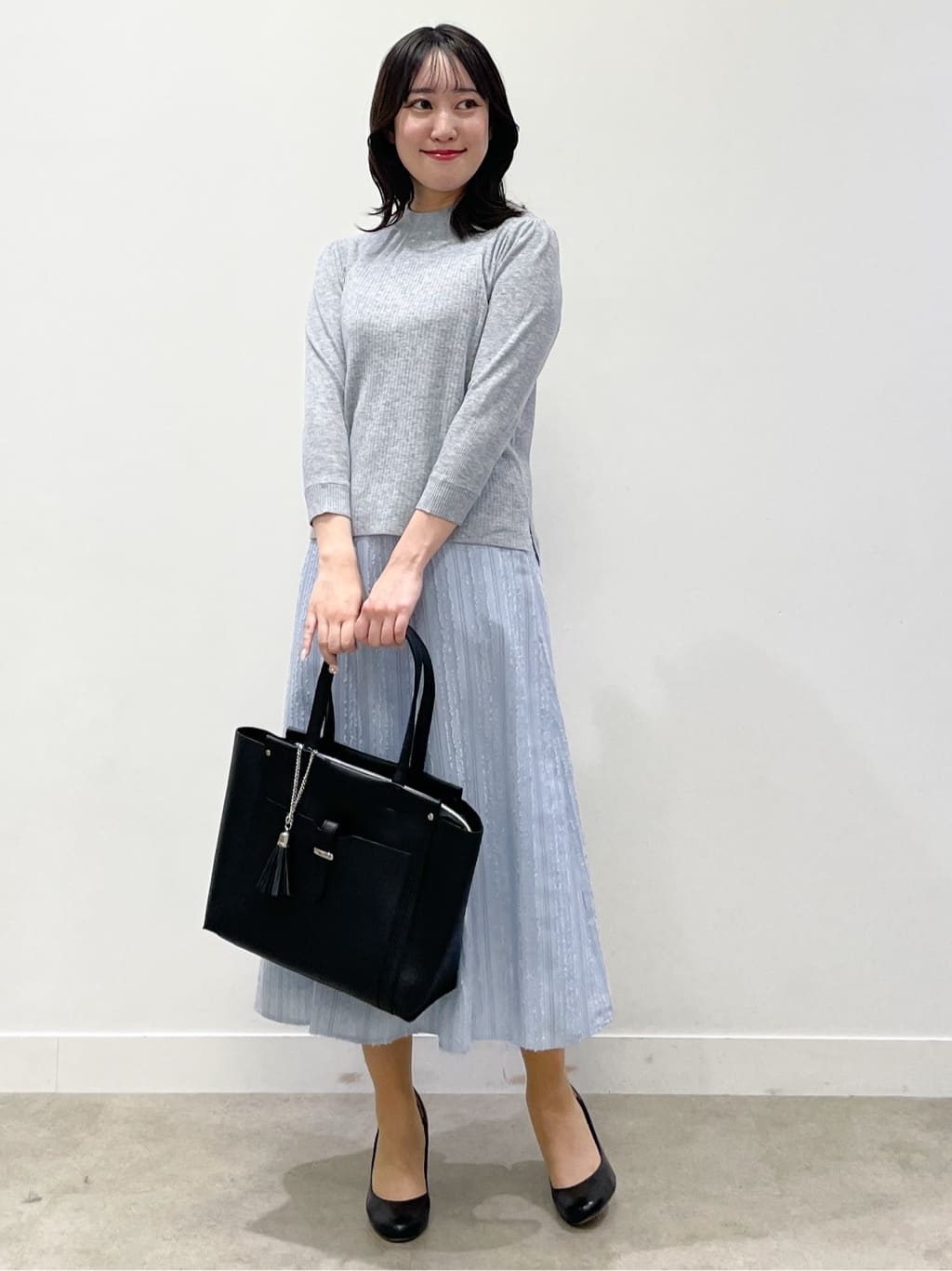 yukariさんの「Reflect｜【選べる5色／アンサンブル可】クルーネックカーディガン」を使ったコーディネート