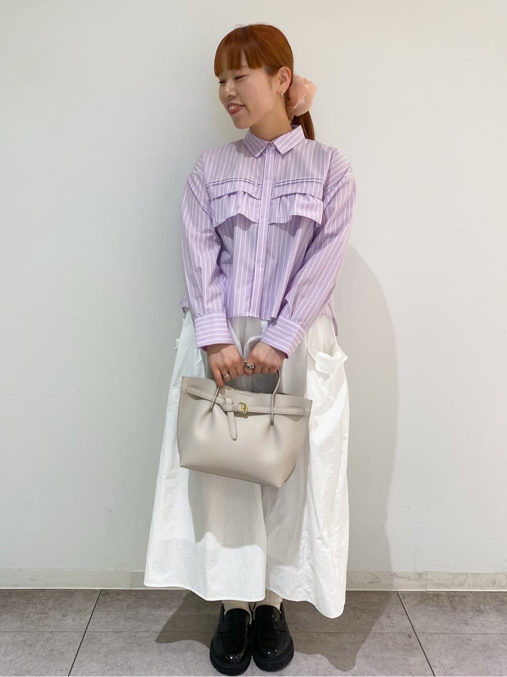 mayuさんの「OPAQUE.CLIP｜タックフリルシャツ【洗濯機OK】」を使ったコーディネート