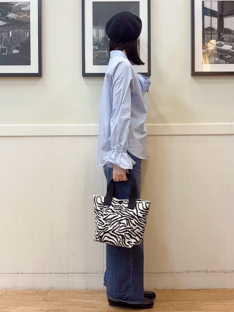 えぬさんの「SHOO･LA･RUE｜【SHOO・LA・RUE DENIM/S-LL】体型カバーにも バギーデニムワイドパンツ」を使ったコーディネート