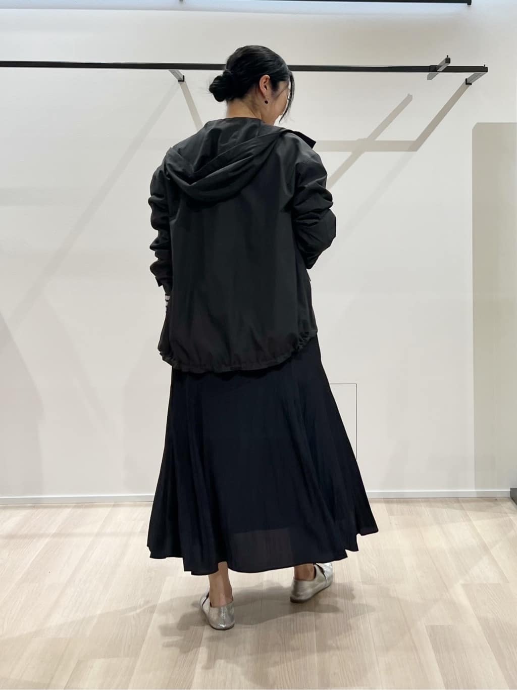 TOMOMIさんの「UNTITLED｜【洗える/レイヤードTシャツ】ラウンドテールジャージプルオーバー」を使ったコーディネート