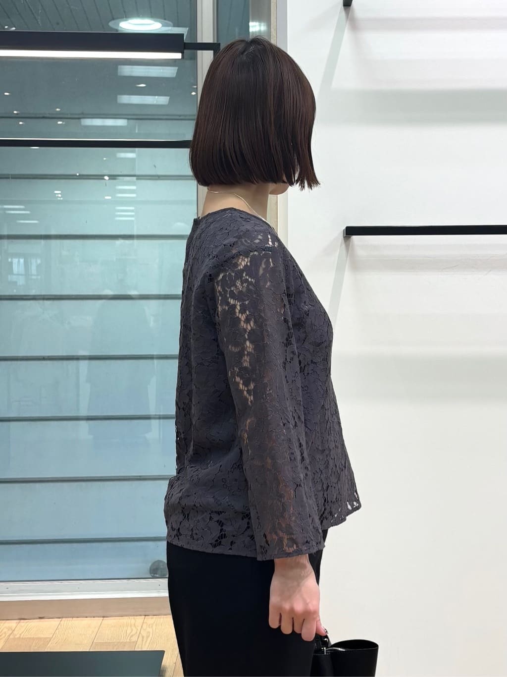 asamiさんの「INDIVI｜【褒められパンツ／ウール混】ウォームウール ワイドパンツ」を使ったコーディネート