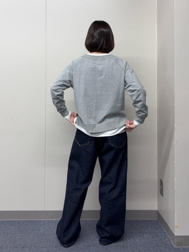 hinakoさんの「Dessin｜【洗える】ラグラン切り替えミニロゴカットソー」を使ったコーディネート